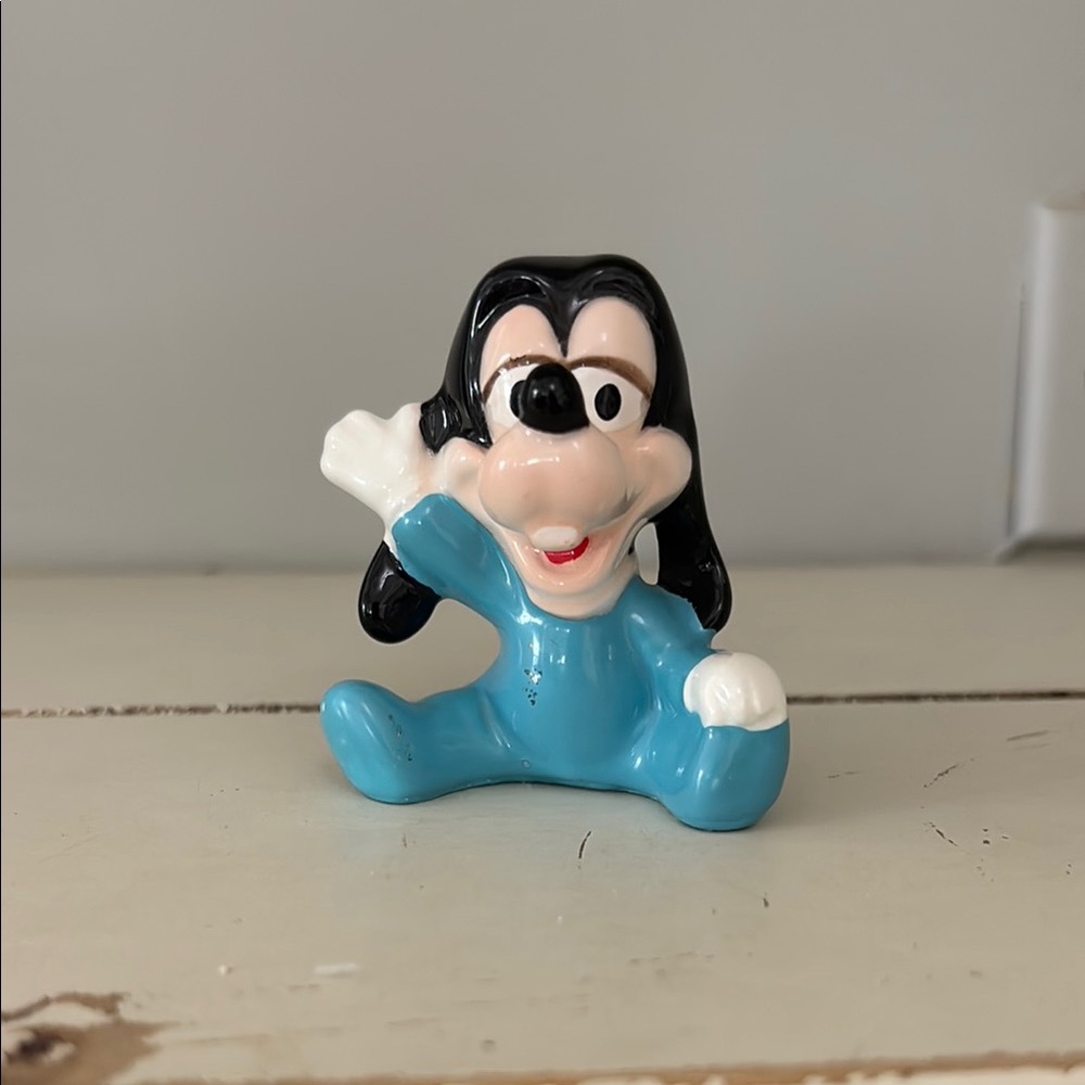 Vintage Disney Goofy Ceramic Figurine
